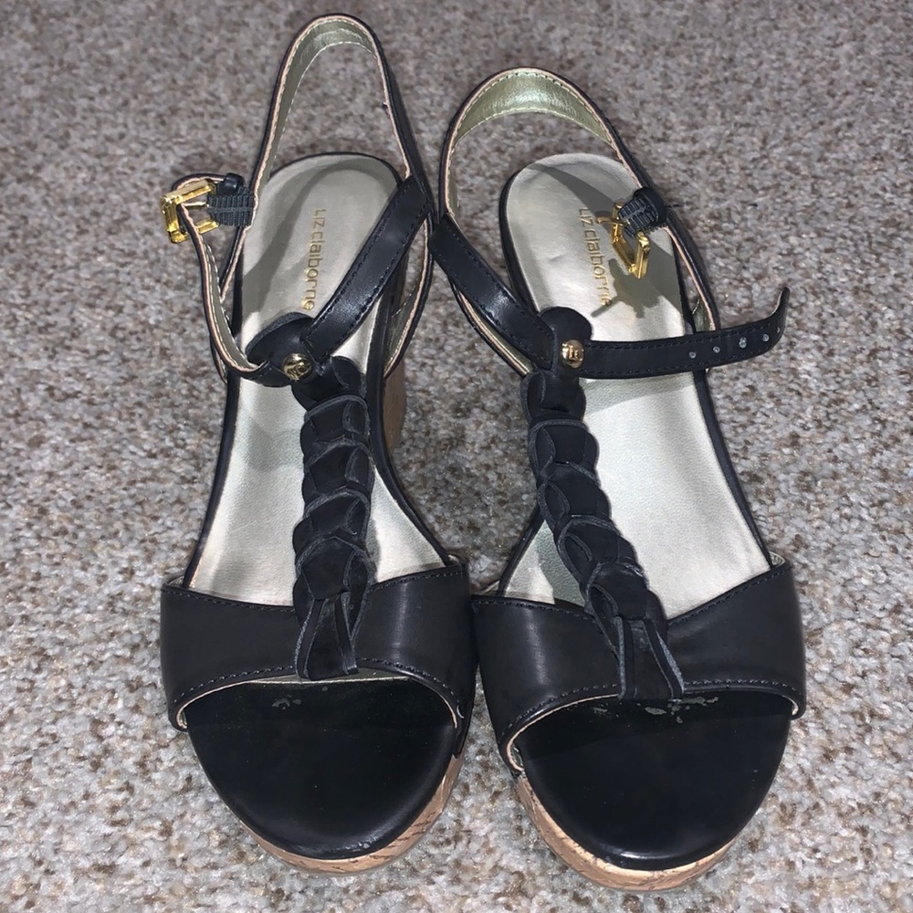 Worn a few times, cute dressy heels!